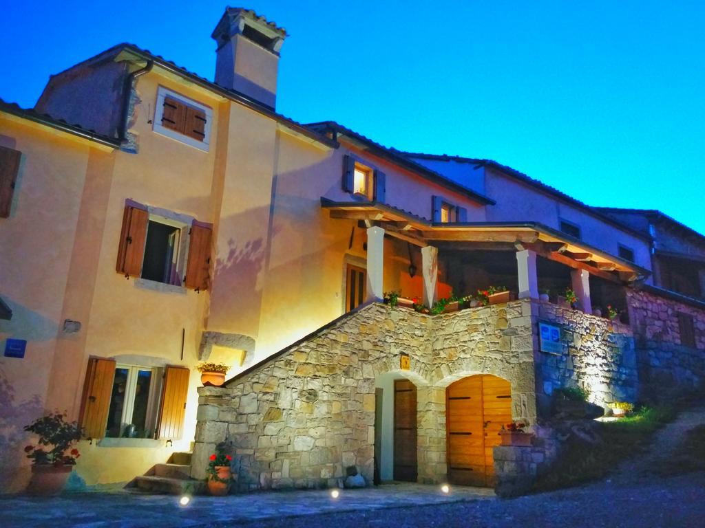 Apartment Hum-The Smallest Town In The World Bagian luar foto
