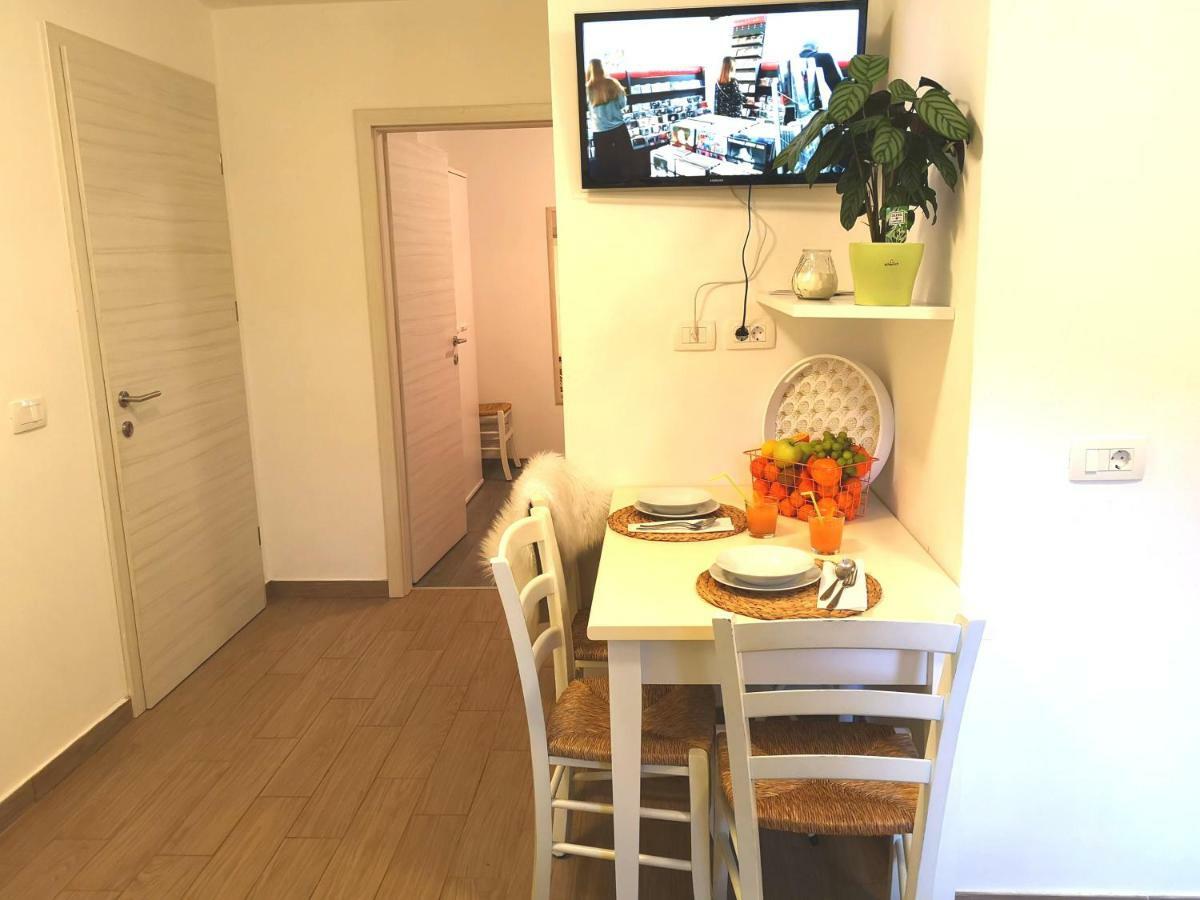 Apartment Hum-The Smallest Town In The World Bagian luar foto